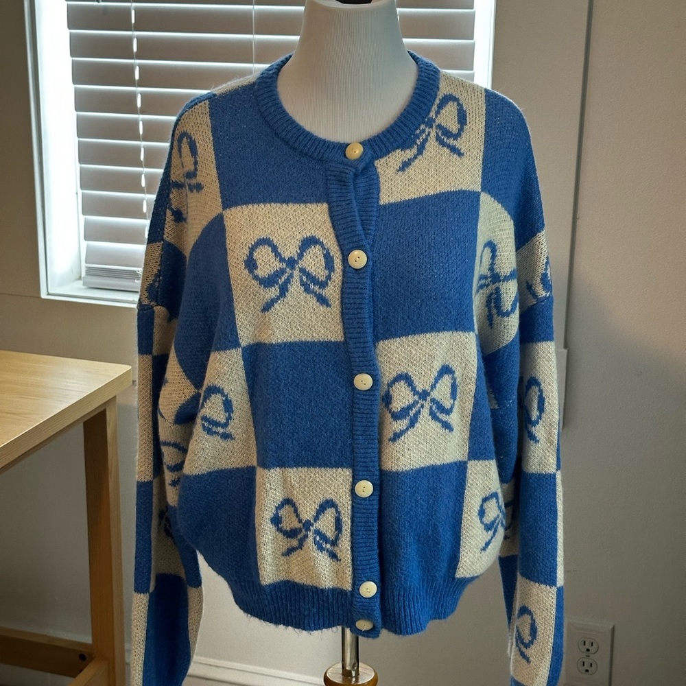 Lisa Says Gah Bow Cardigan